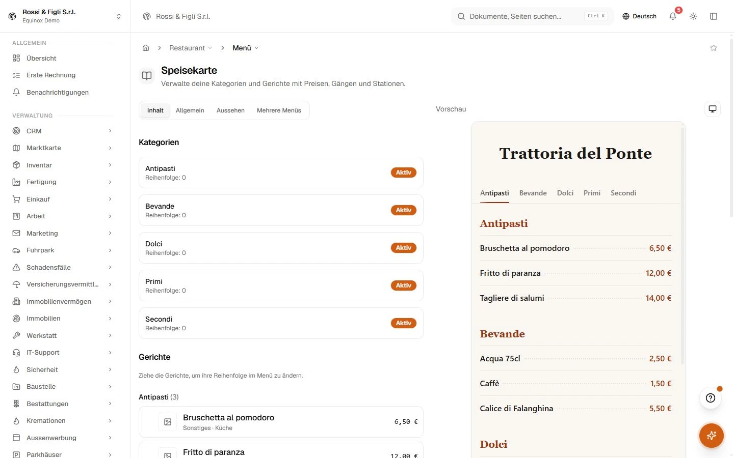 Der Menü-Editor von Equinox: die Kategorien einer Demo-Trattoria mit ihrem Status links, die Live-Vorschau der öffentlichen Speisekarte mit Gerichten und Preisen rechts.