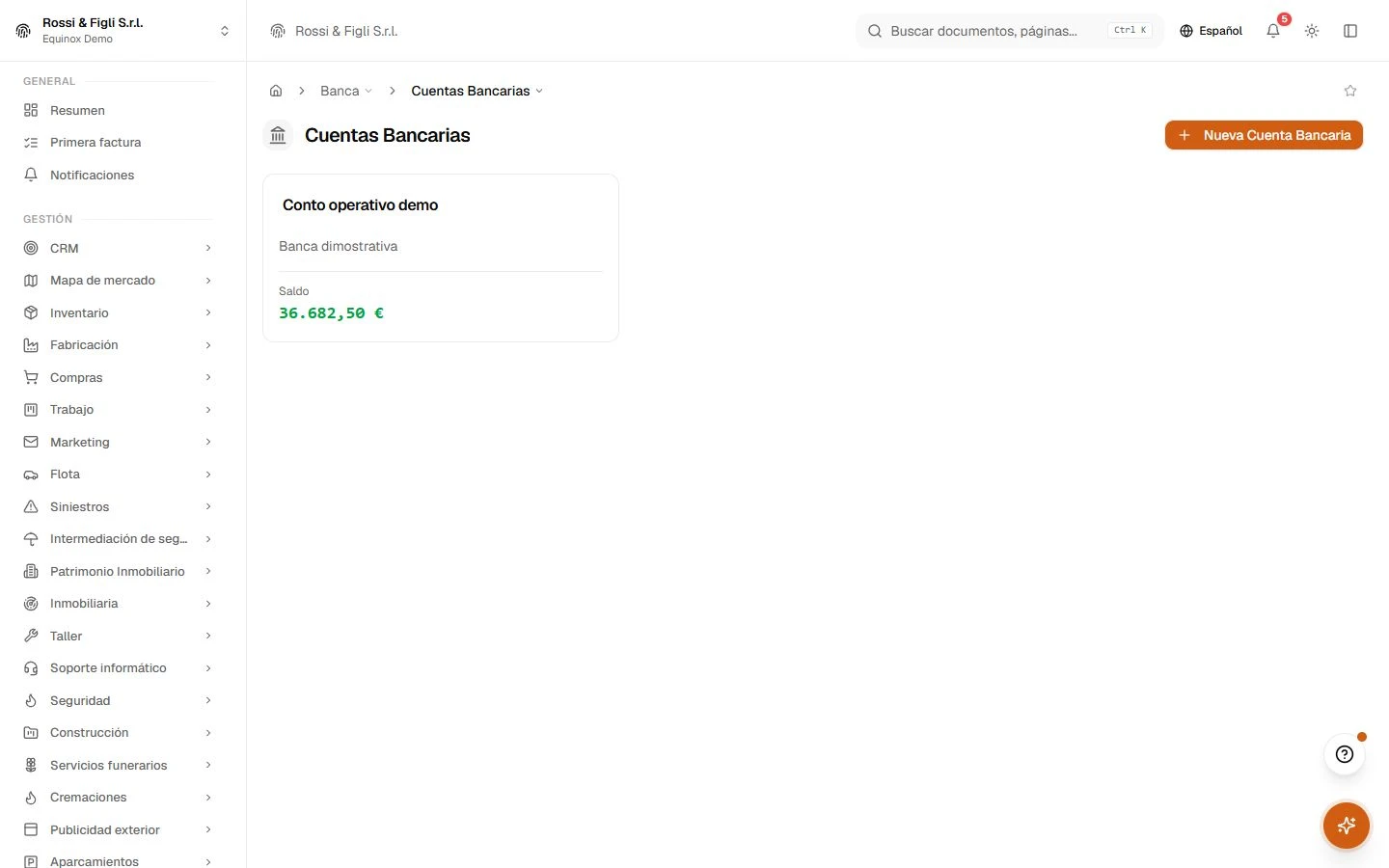 La página de cuentas bancarias de Equinox: la tarjeta de una cuenta corriente de empresa con su IBAN y su saldo actual, en el tema oscuro.